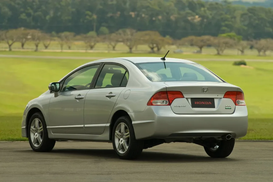 Honda Civic LXS 2008 manual custa R$ 40 mil; veja consumo, ficha técnica e preço da Tabela Fipe no Guia de Usados