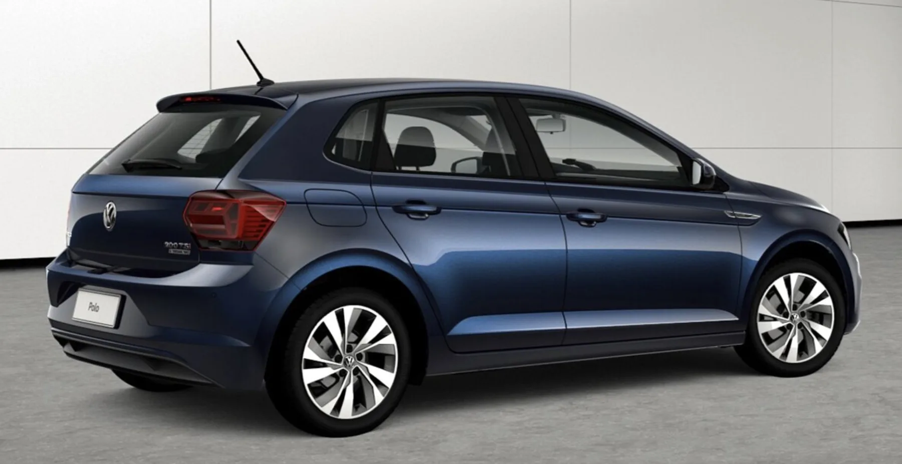 Entre os pontos negativos estão casos de baixa de líquido de arrefecimento no motor 200 TSI, ruídos no eixo traseiro e infiltração em faróis, exigindo compra criteriosa.
