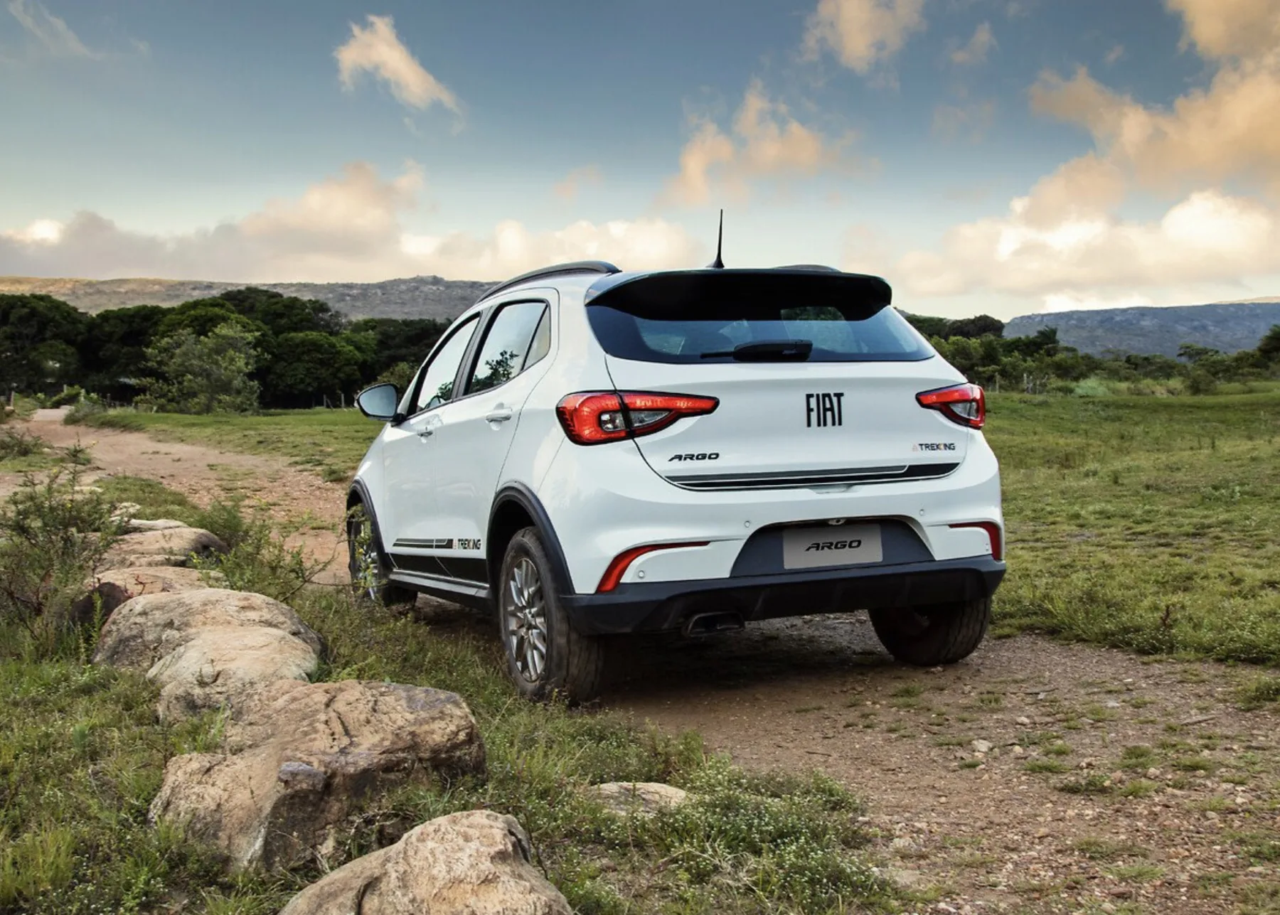 Qual o preço do Fiat Argo Trekking 1.3 2020? Ficha técnica, Consumo, Equipamentos e Fotos do hatch