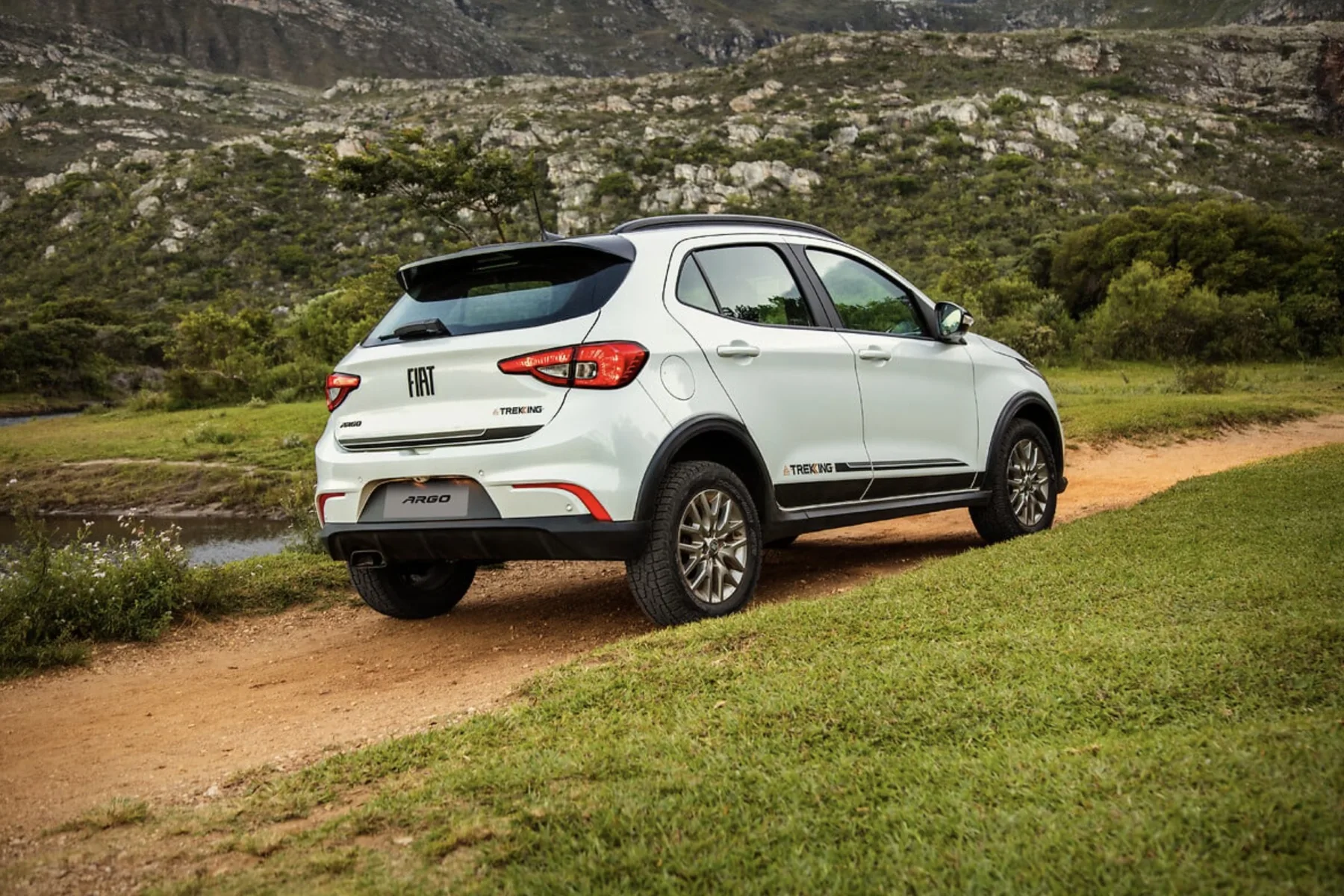 Qual o preço do Fiat Argo Trekking 1.3 2020? Ficha técnica, Consumo, Equipamentos e Fotos do hatch