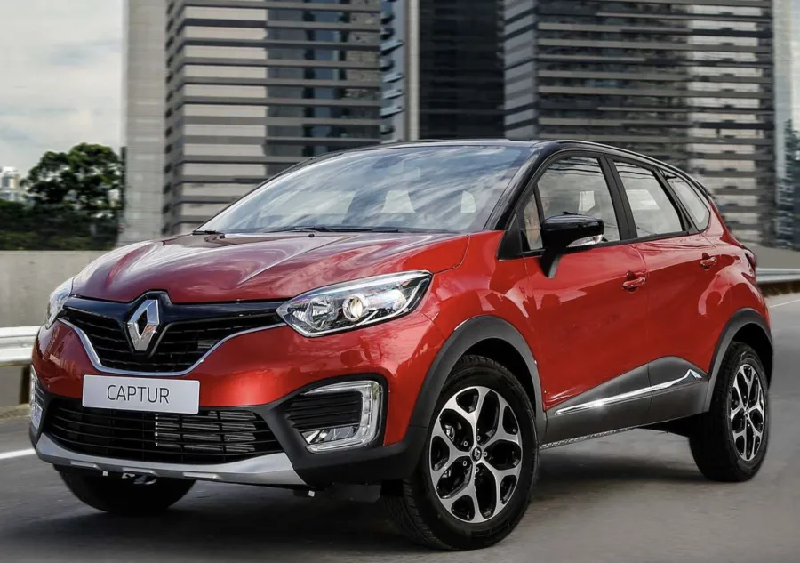 O motor 2.0 de 148 cv garante bom desempenho urbano e segurança para ultrapassagens, funcionando de forma linear tanto na cidade quanto na estrada.