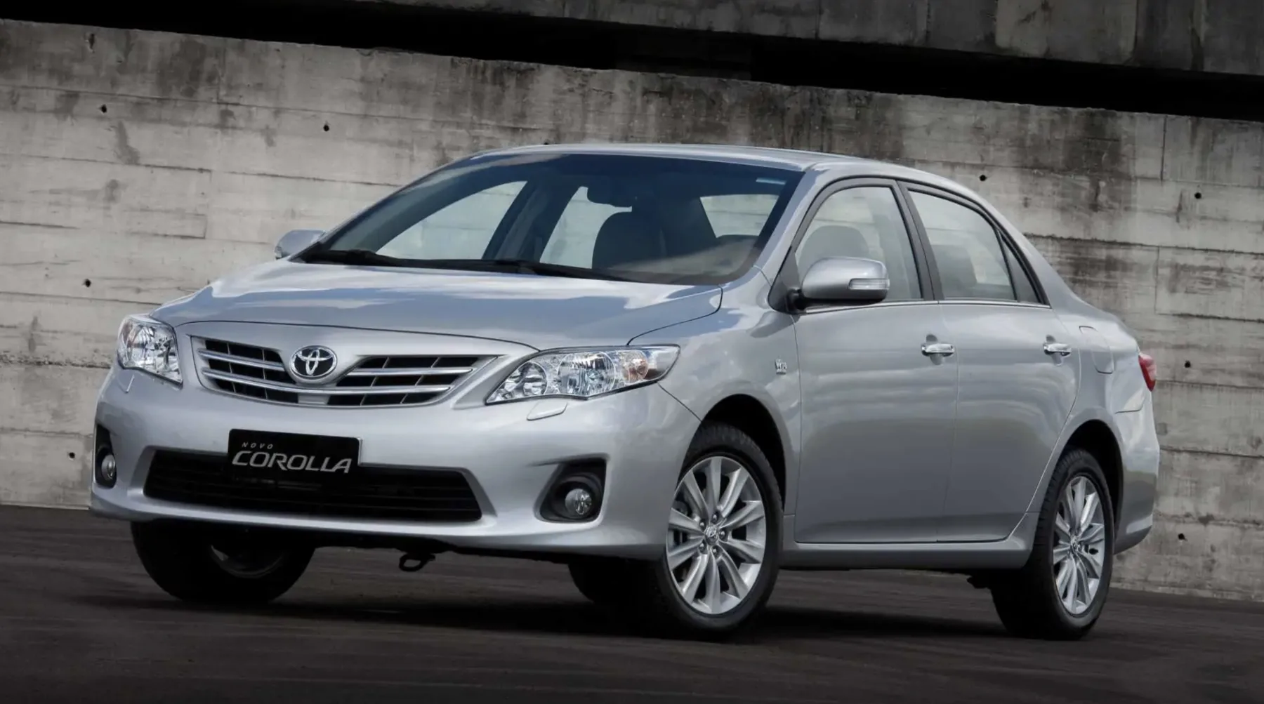 Toyota Corolla Altis 2.0 2012