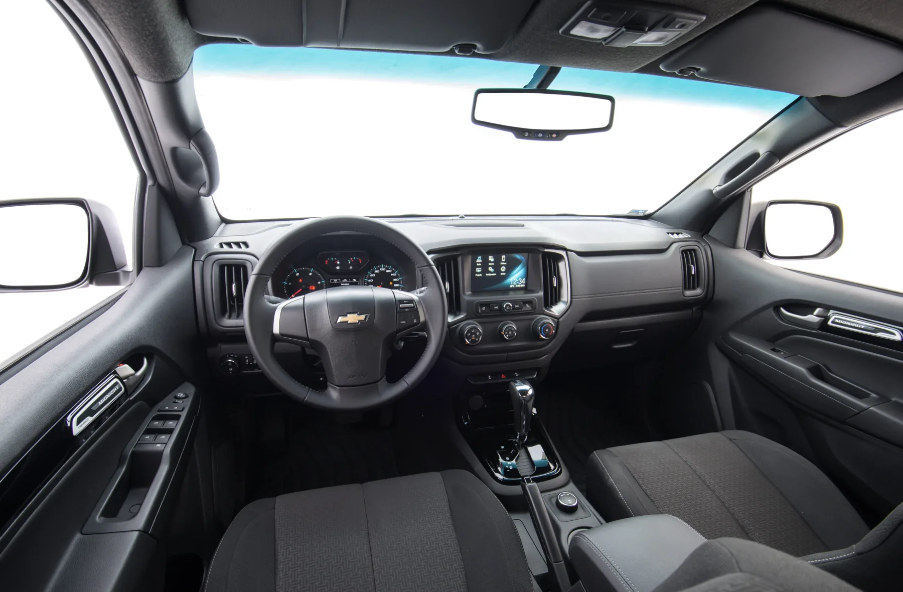 Qual o preço da S10 Midnight 2019? Ficha técnica, Consumo, Equipamentos e Fotos da picape com visual diferenciado