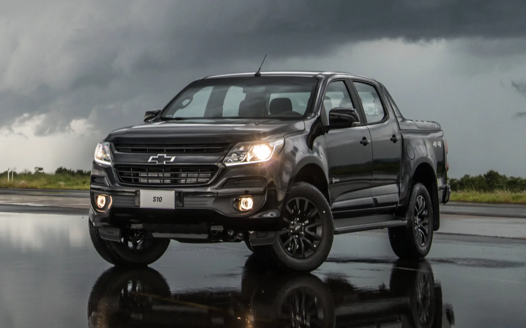 Qual o preço da S10 Midnight 2019? Ficha técnica, Consumo, Equipamentos e Fotos da picape com visual diferenciado