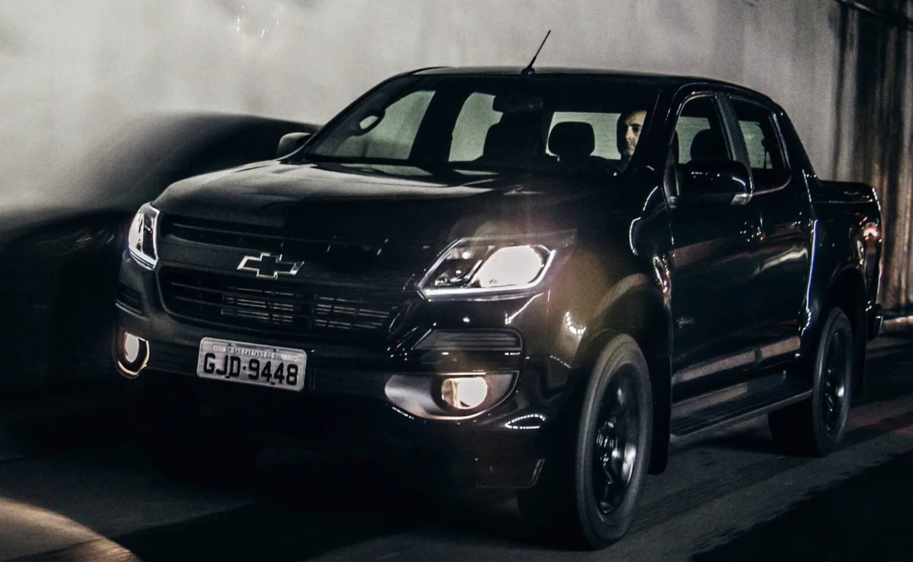 Qual o preço da S10 Midnight 2019? Ficha técnica, Consumo, Equipamentos e Fotos da picape com visual diferenciado