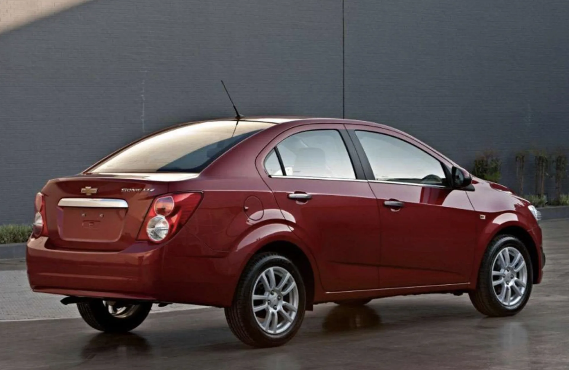 Chevrolet Sonic Sedan LTZ 2014