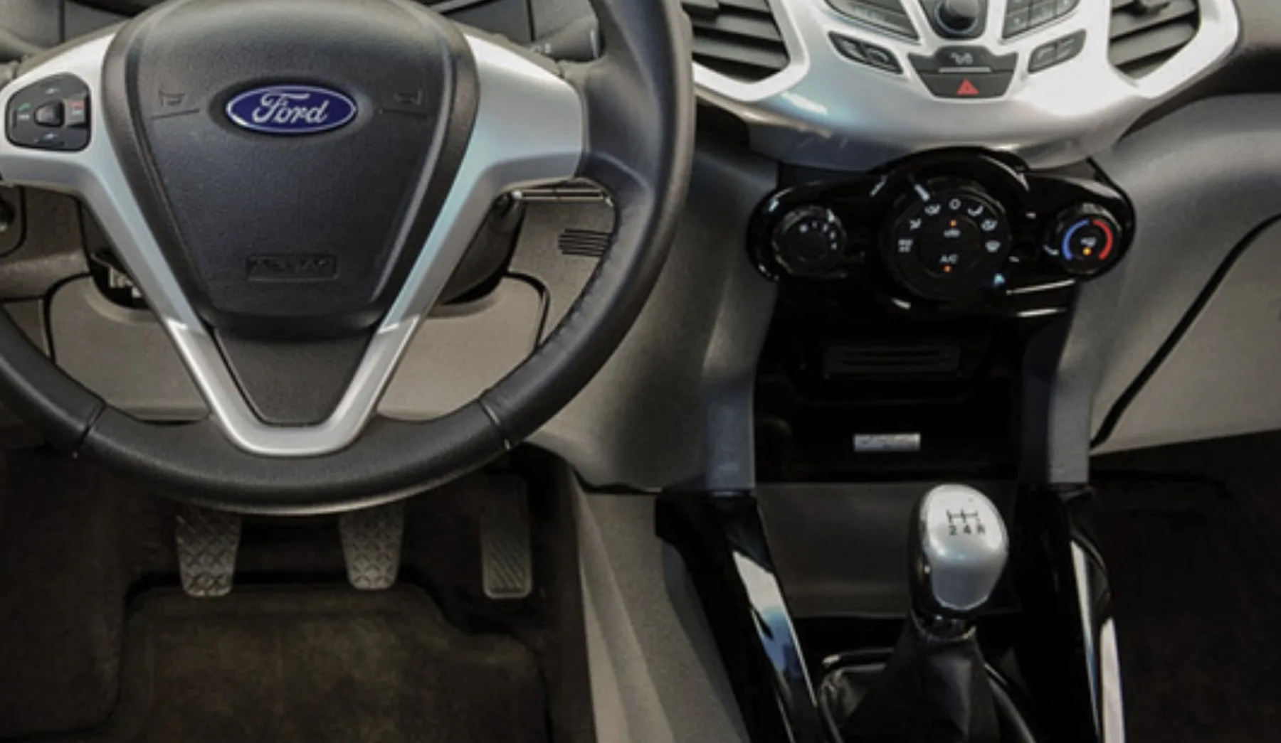 Qual o preço do Ford EcoSport FreeStyle 1.6 2013? Consumo, Ficha técnica, Equipamentos e Fotos do SUV que rende até 11,8 km/l