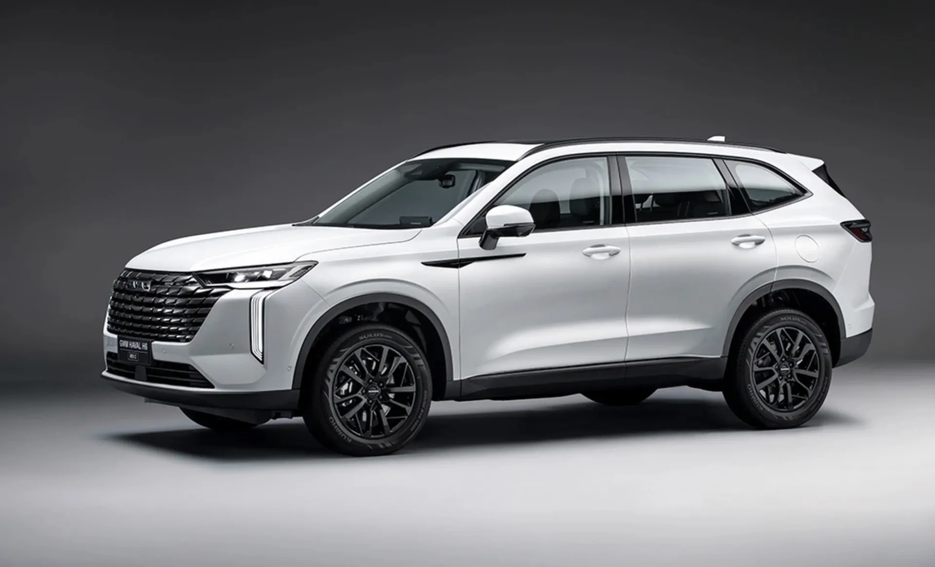 Quanto custa um Haval H6 HEV 2026? Ficha técnica completa, Preço, Consumo, Equipamentos e Fotos do SUV da GWM que faz 14,7 km/l