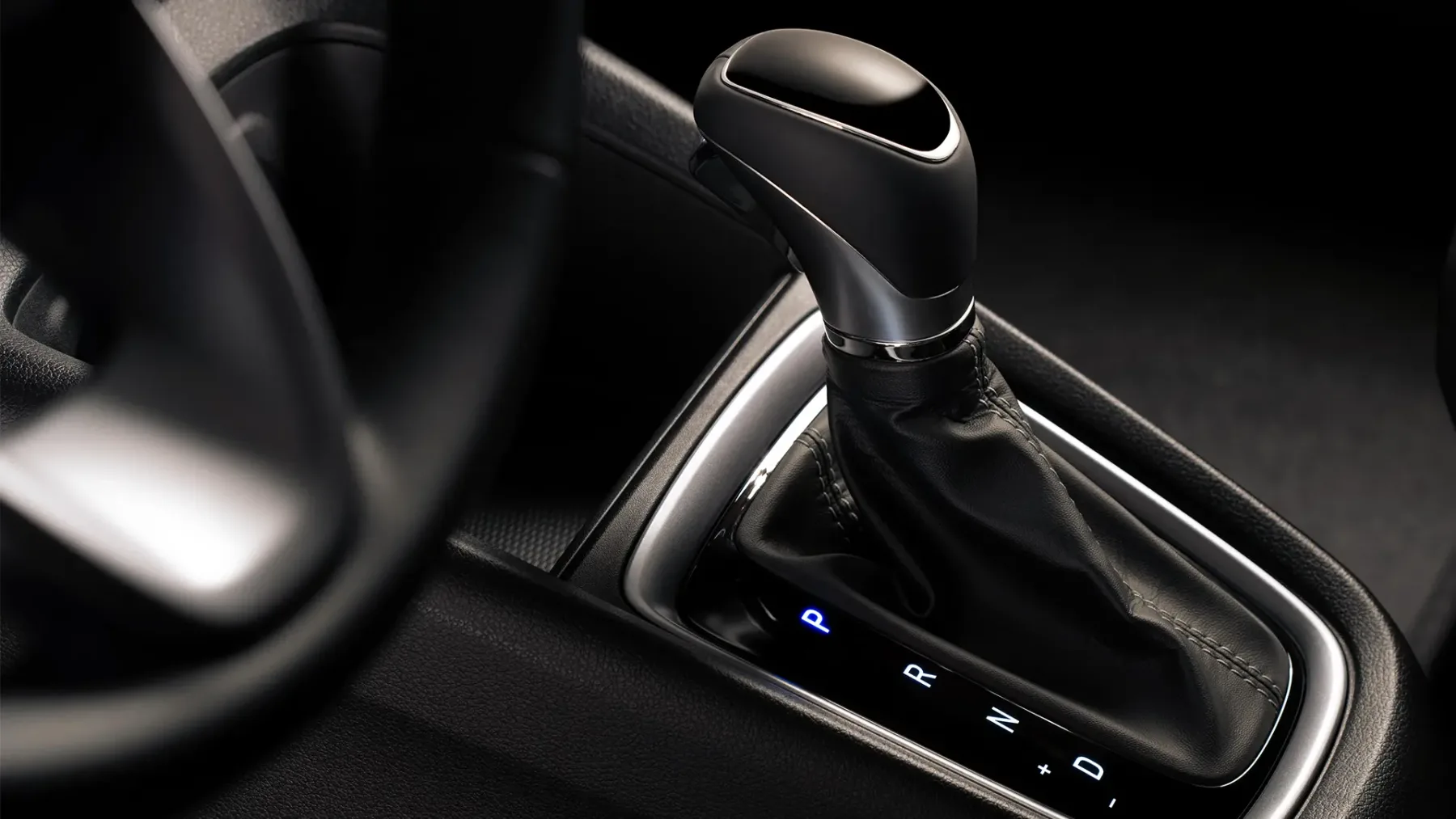 Com consumo de 13,2 km/l na cidade, 120 cv e autonomia de 735 km, o Hyundai HB20 Platinum 1.0 Turbo AT 2026 combina eficiência e desempenho para uso diário