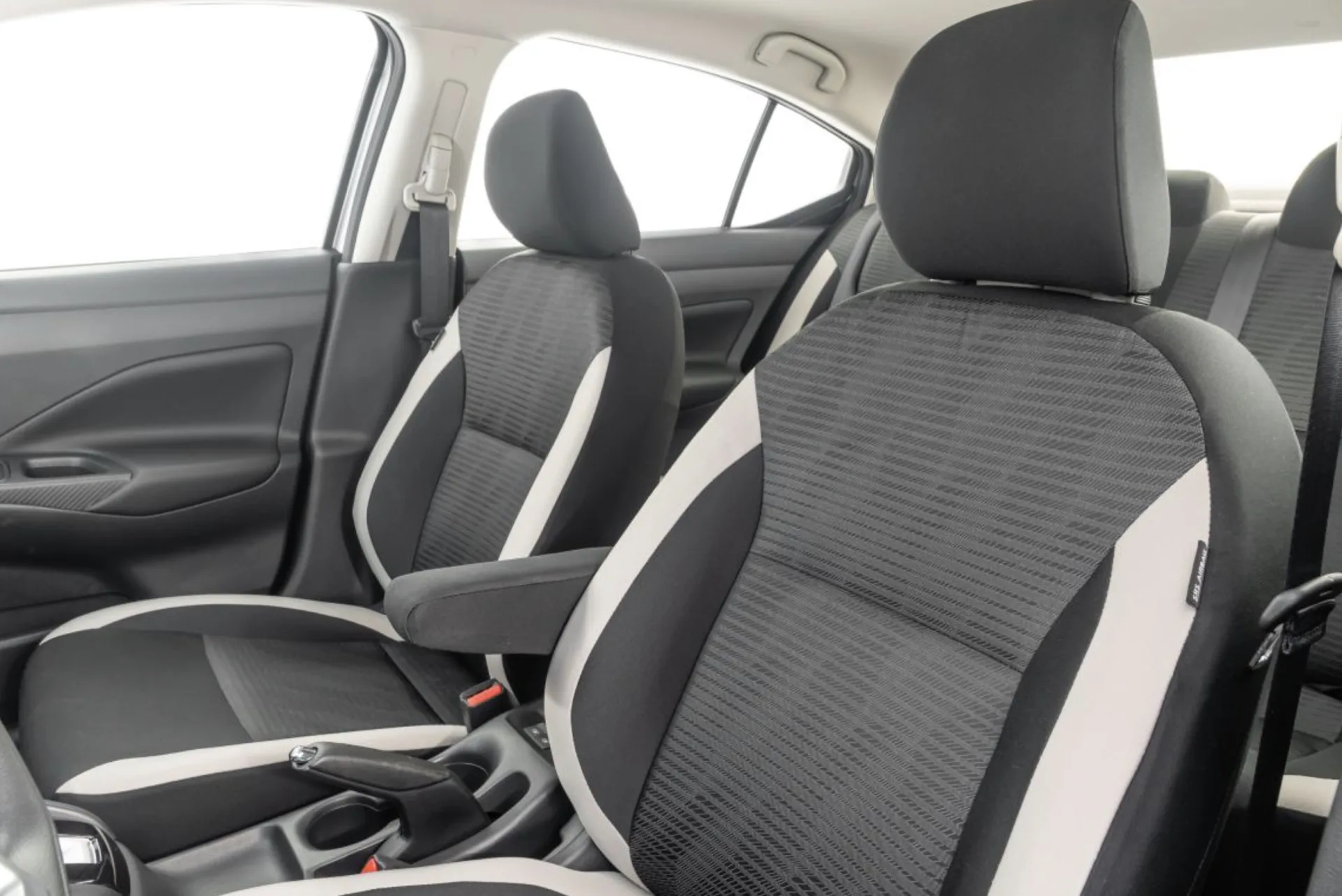 Nissan Versa Advance 1.6 2021