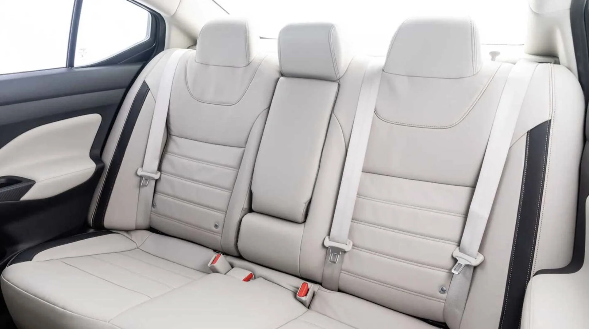 Nissan Versa Advance 1.6 2021