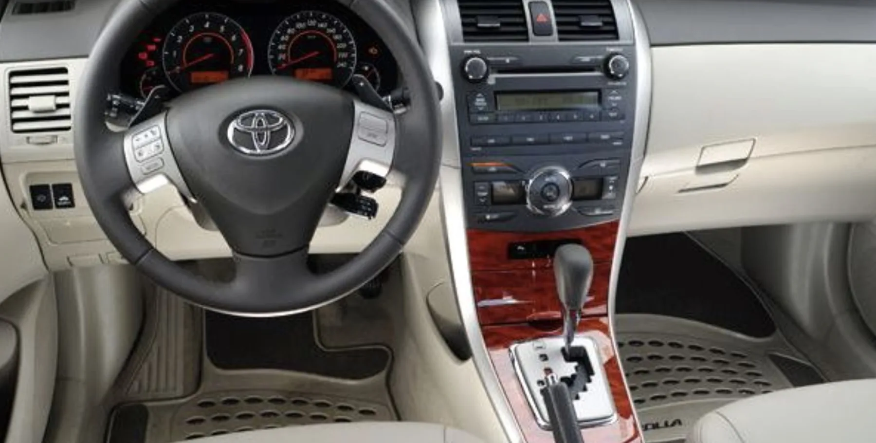 Toyota Corolla Altis 2.0 2011