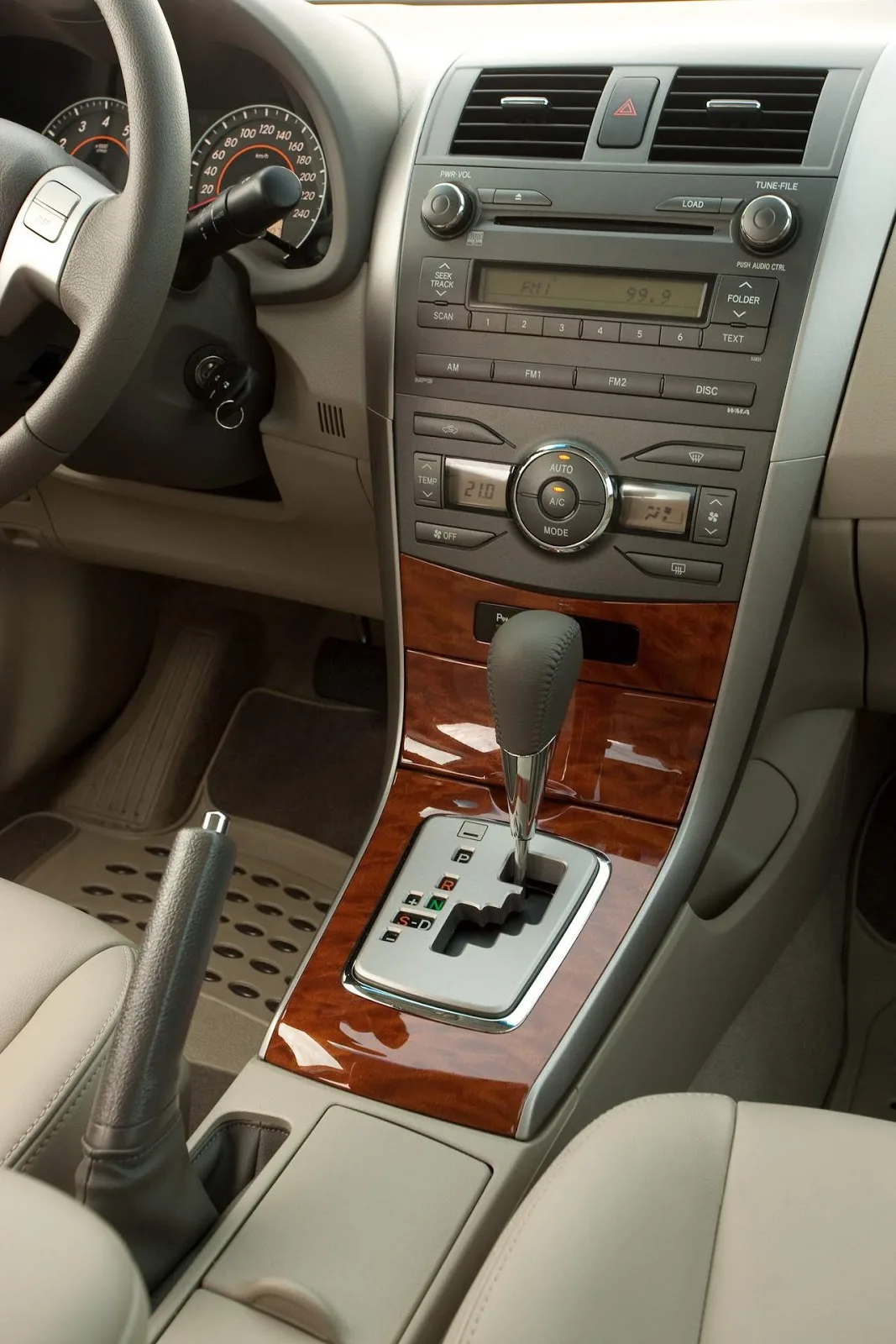 Toyota Corolla Altis 2.0 2011