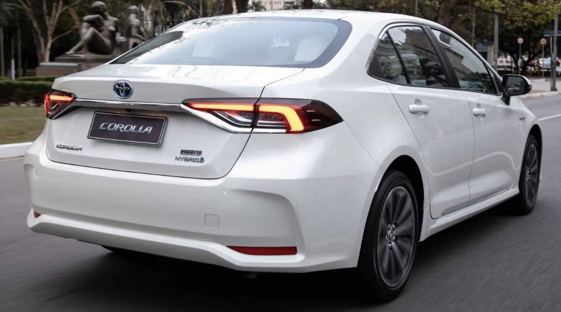 Toyota Corolla Altis Premium Hybrid 2020