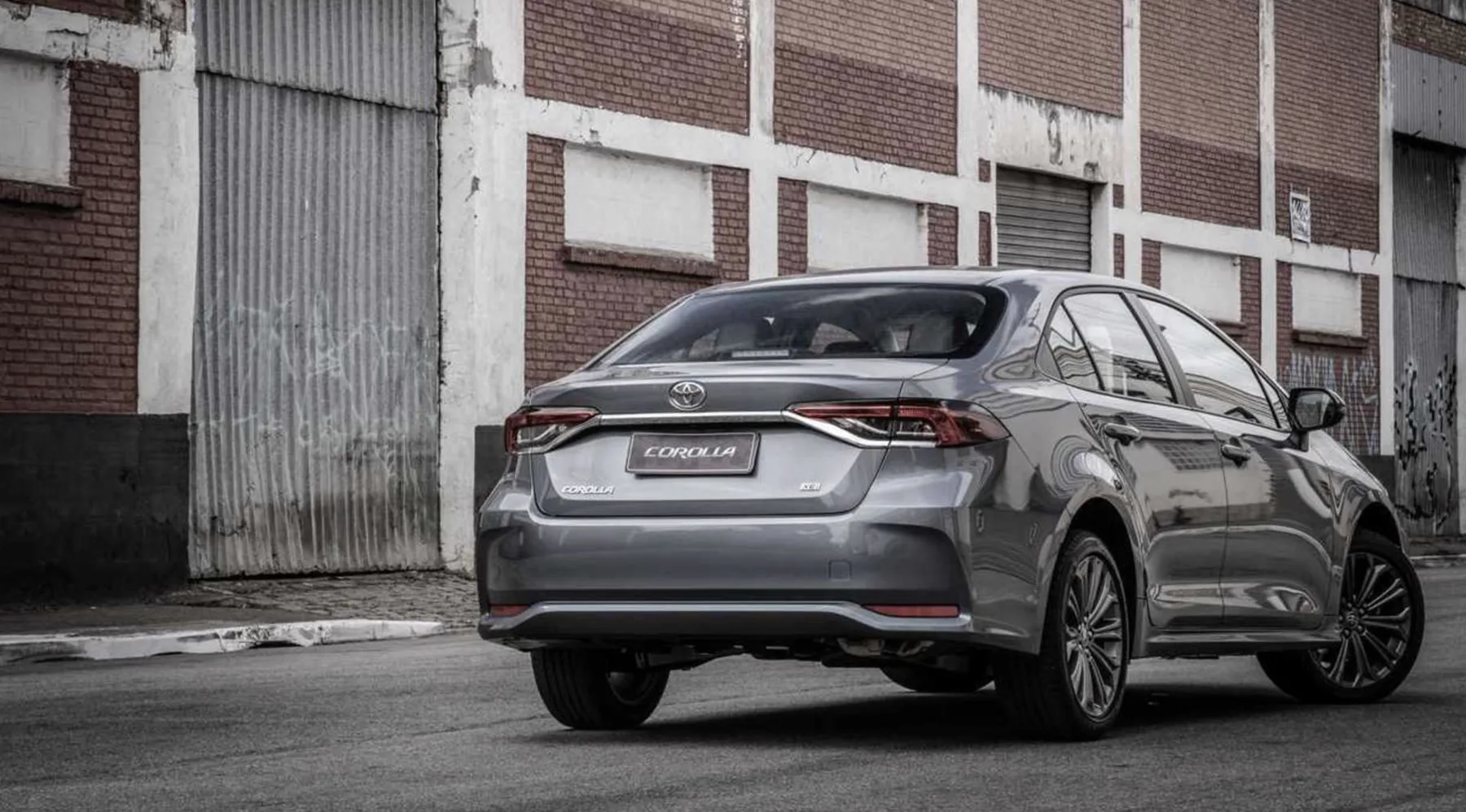 Toyota Corolla Altis Premium Hybrid 2020