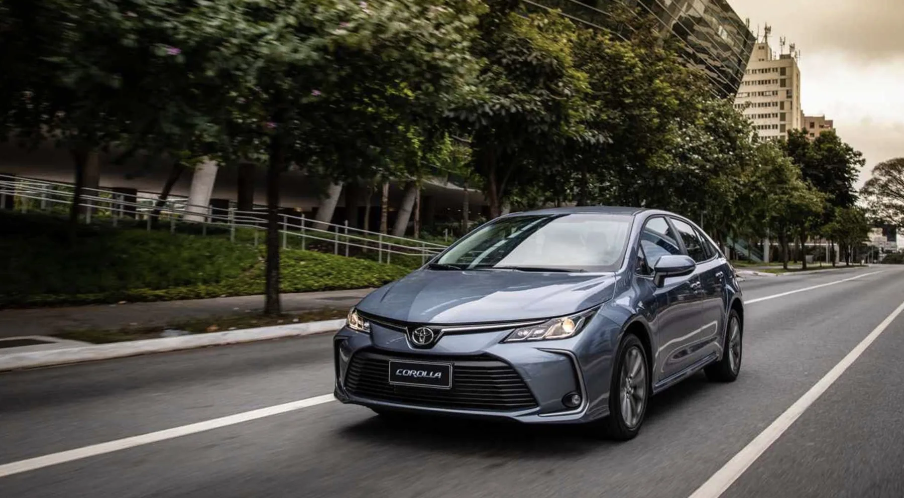 Toyota Corolla Altis Premium Hybrid 2020