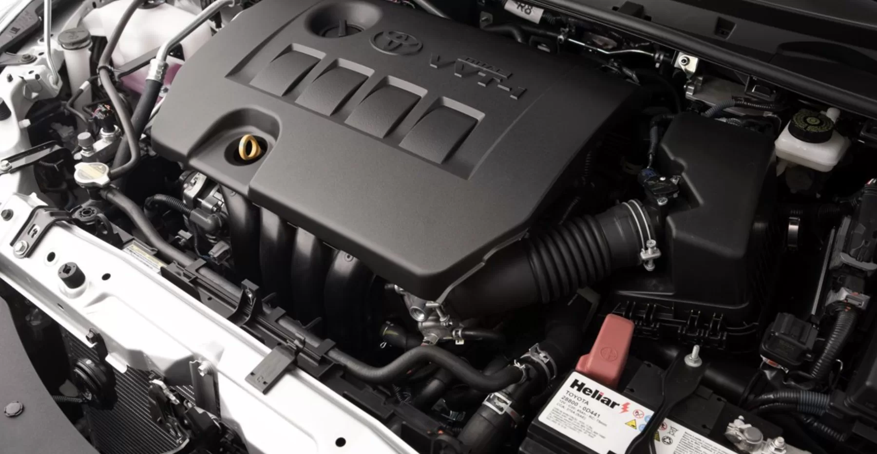 Qual o preço do Toyota Corolla Xei 2.0 2017? Ficha técnica, Preço, Consumo, Equipamentos e Fotos do sedã que faz 0 a 100 km/h em 9,6 s