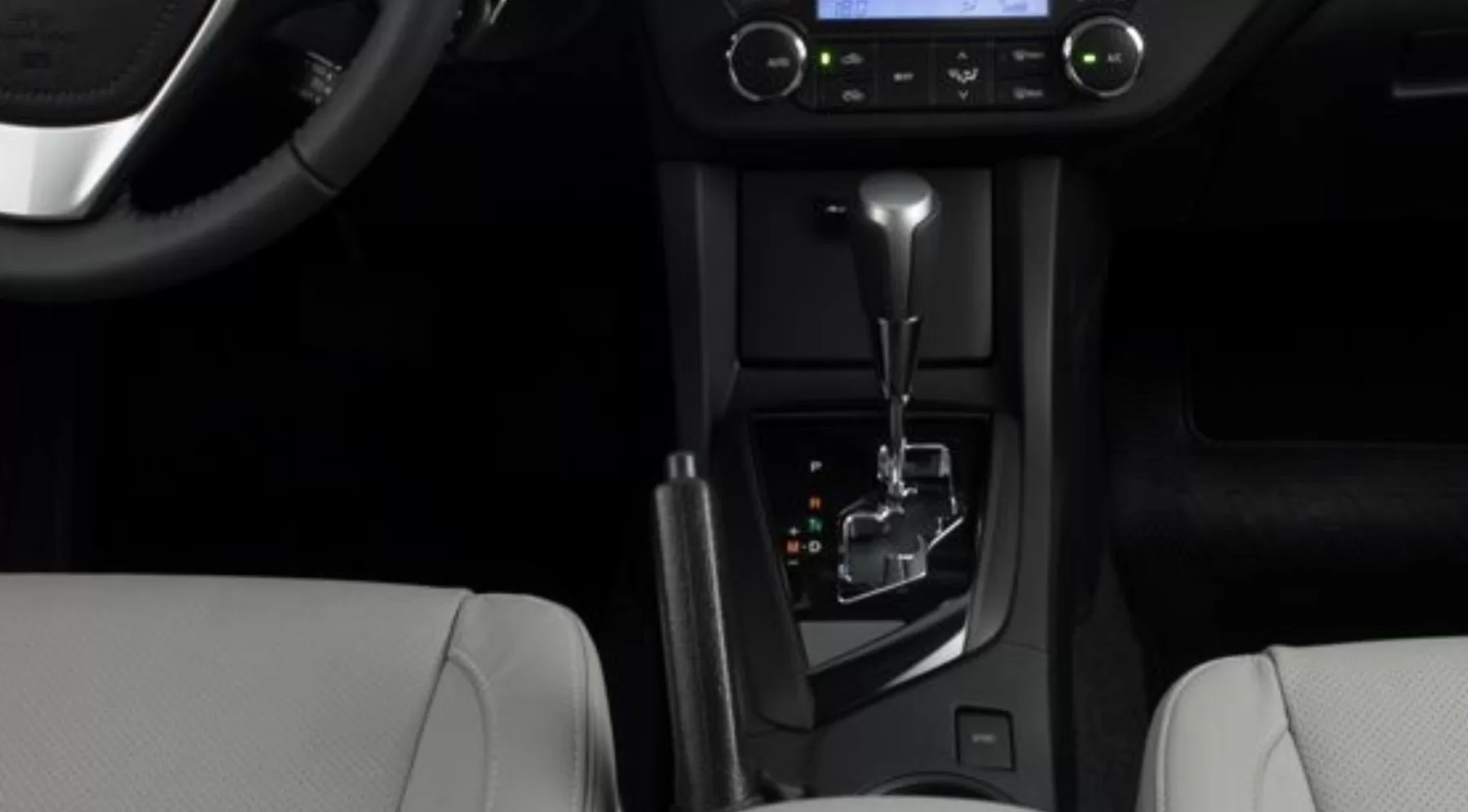 Qual o preço do Toyota Corolla Xei 2.0 2017? Ficha técnica, Preço, Consumo, Equipamentos e Fotos do sedã que faz 0 a 100 km/h em 9,6 s