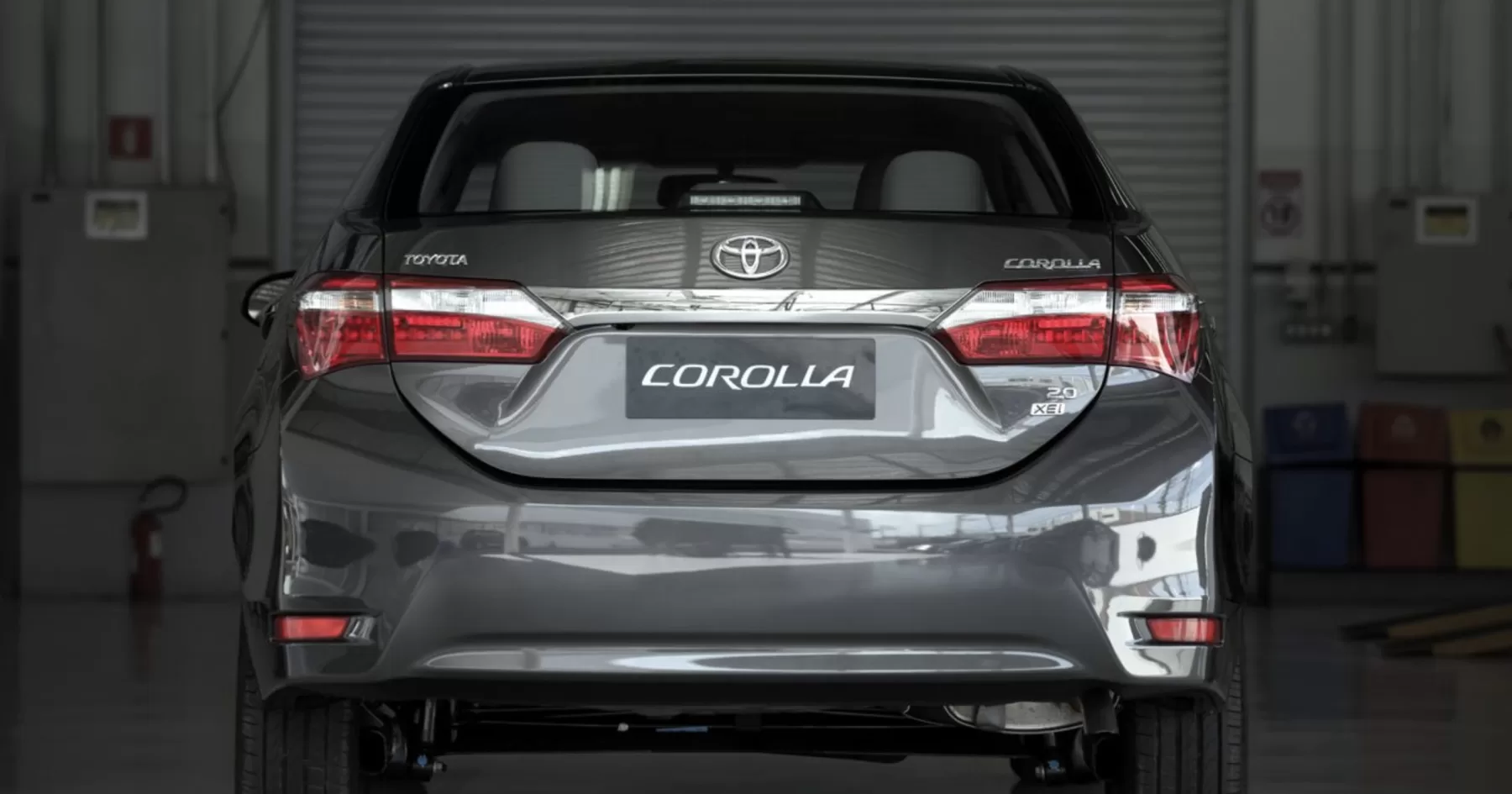 Qual o preço do Toyota Corolla Xei 2.0 2017? Ficha técnica, Preço, Consumo, Equipamentos e Fotos do sedã que faz 0 a 100 km/h em 9,6 s
