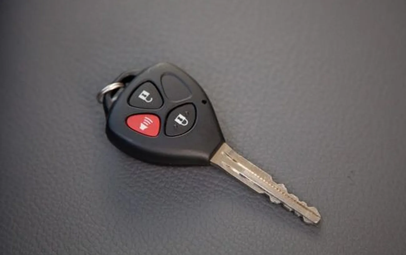 Toyota Hilux SRV 3.0 Turbo 4×4 Automática 2013