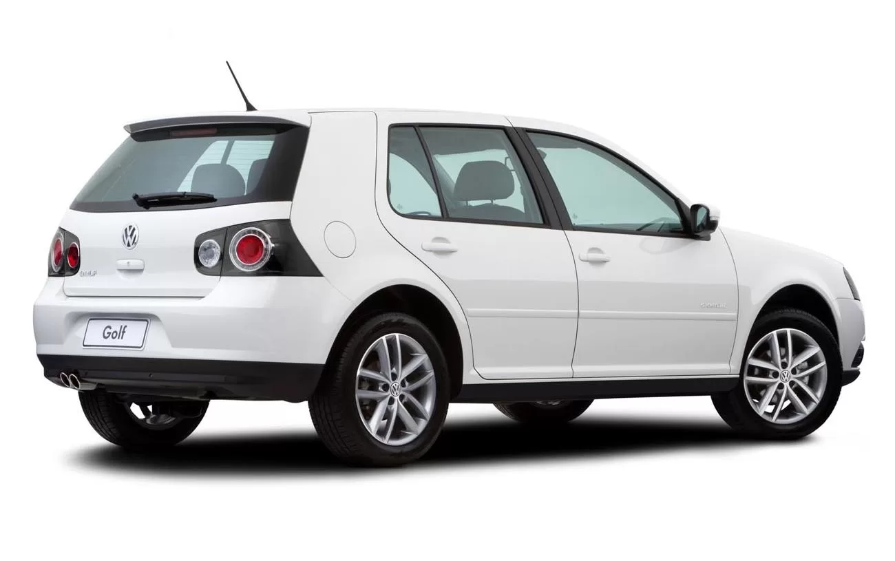 Qual o valor do Golf Sportline 1.6 2012? Ficha técnica, Preço Tabela Fipe, Consumo, Equipamentos e Fotos do hatch manual com 104 cv