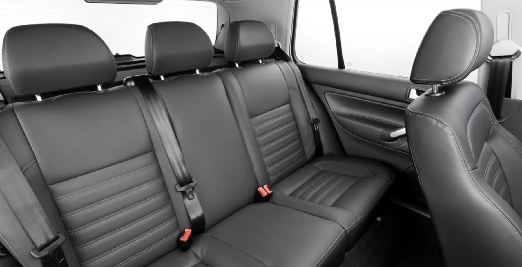 Qual o valor do Golf Sportline 1.6 2012? Ficha técnica, Preço Tabela Fipe, Consumo, Equipamentos e Fotos do hatch manual com 104 cv