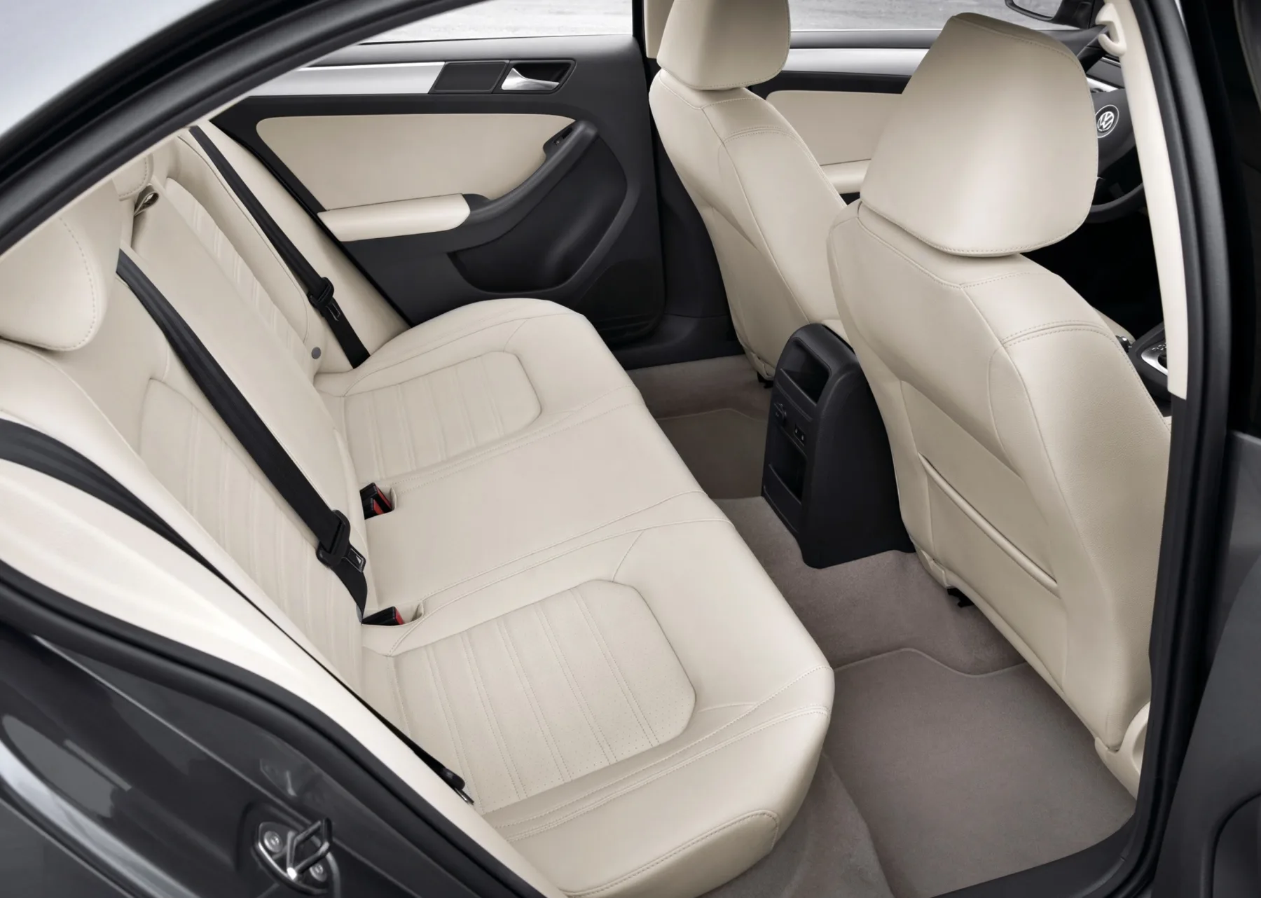 Qual o valor de um Volkswagen Jetta 2014 2.0 TSI Highline DSG? Preço, Ficha técnica, Consumo, Equipamentos e Fotos do sedã de 211 cv