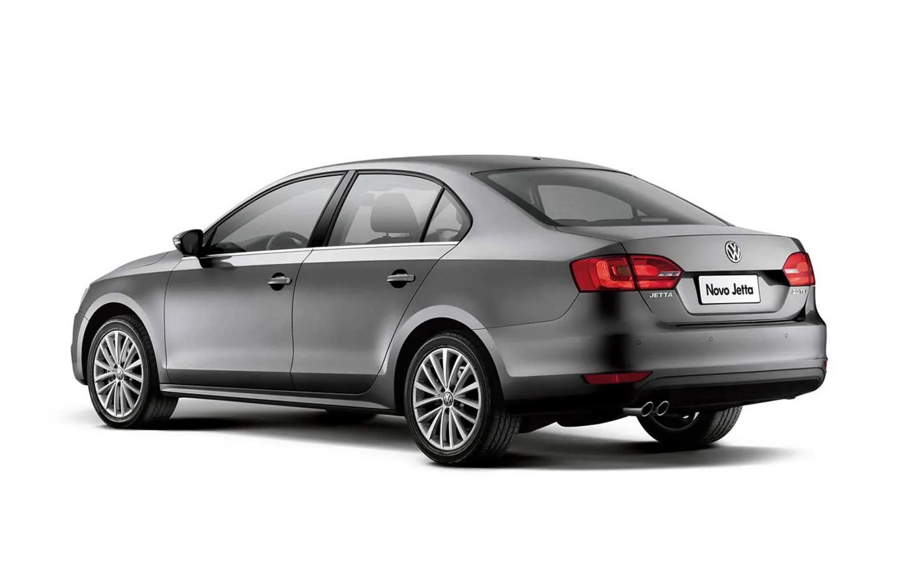 Qual o valor de um Volkswagen Jetta 2014 2.0 TSI Highline DSG? Preço, Ficha técnica, Consumo, Equipamentos e Fotos do sedã de 211 cv