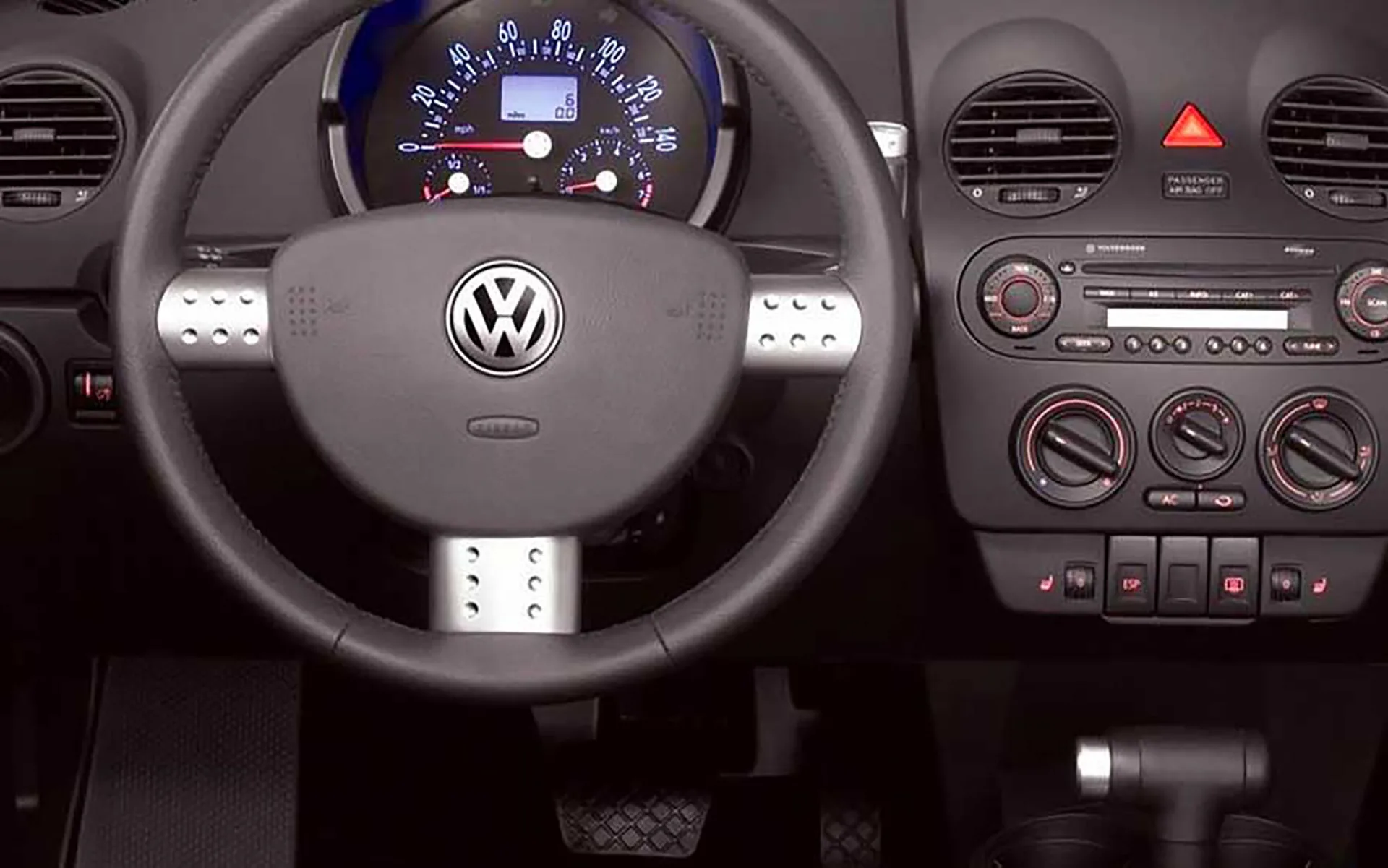 Qual o valor de um New Beetle 2010? Ficha técnica, Preço, Consumo, Equipamentos e Fotos do “Novo Fusca”