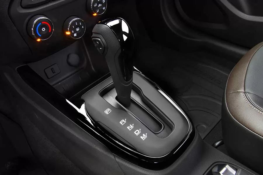 Qual o preço do Chevrolet Prisma LTZ 1.4 automático 2019? Preço Tabela Fipe, Ficha técnica, Consumo, Equipamentos e Fotos do sedan usado ideal para quem quer espaço