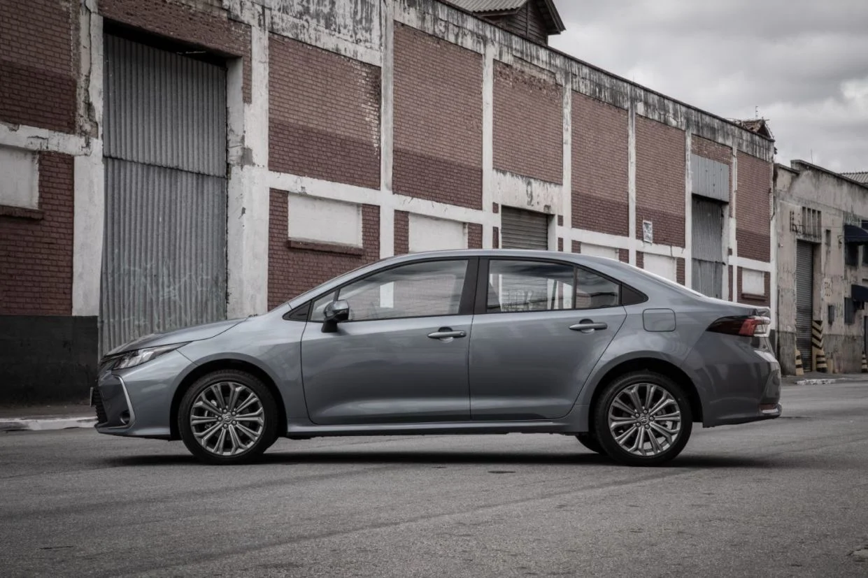 Motor 2.0 de 177 cv e 21,4 kgfm, consumo de até 13,9 km/l e porta malas de 470 litros, Toyota Corolla XEi 2020 ainda é boa opção no mercado de usados