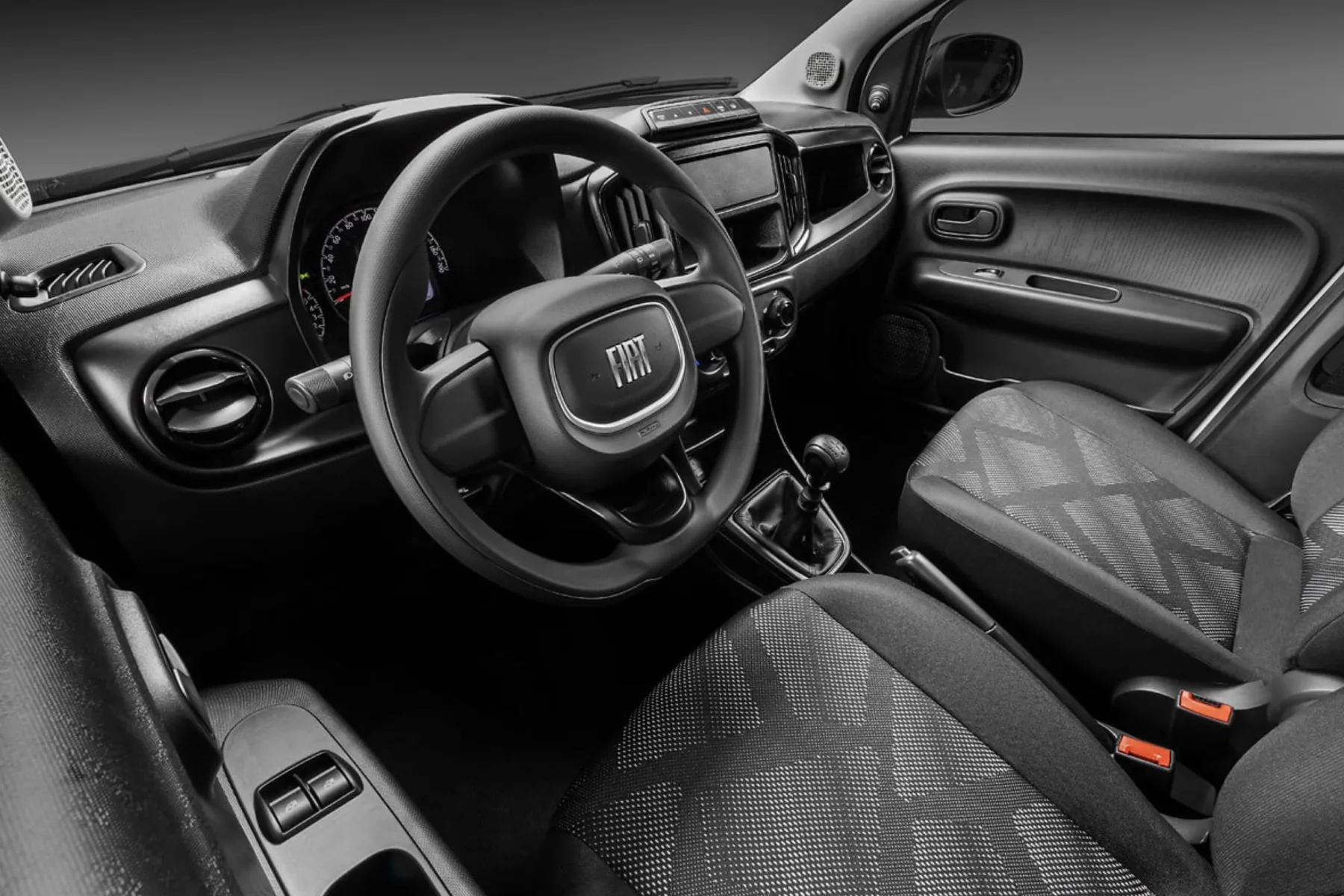 Fiat Mobi 2026 traz controle de estabilidade de série na versão Like, custa R$ 81.060, faz 15,1 km/l e oferece autonomia de 664 km para quem busca segurança e economia