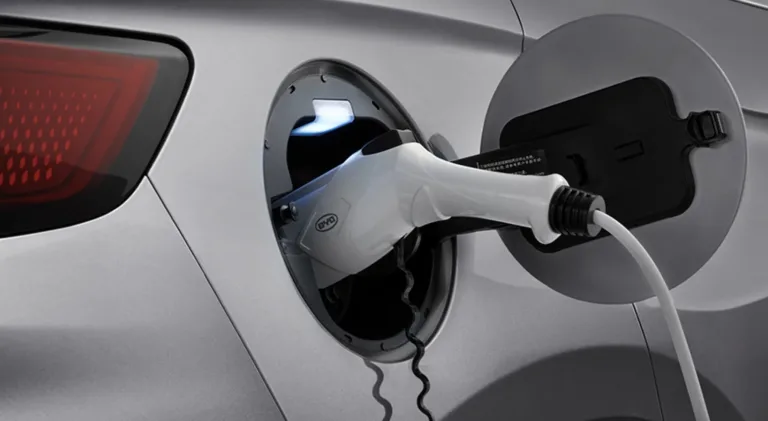 BYD lança serviço de compartilhamento de carregadores residenciais via aplicativo