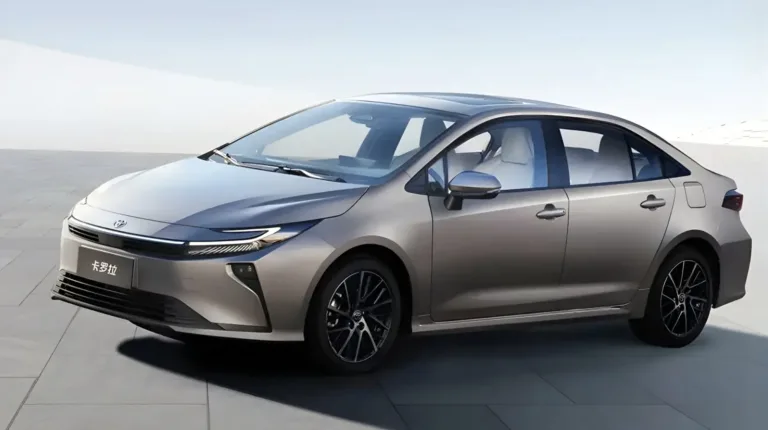 Toyota Corolla 2026: versão híbrida de 137 cv faz 24 km/l em estreia com novo visual na China
