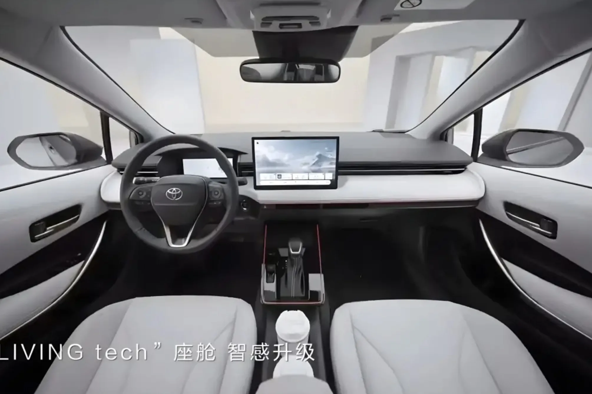 Interior ganha telas maiores, multimídia de 12,9 pol e painel digital de 8,8 pol, melhor ergonomia e conectividade, elevando a percepção de qualidade no uso diário.