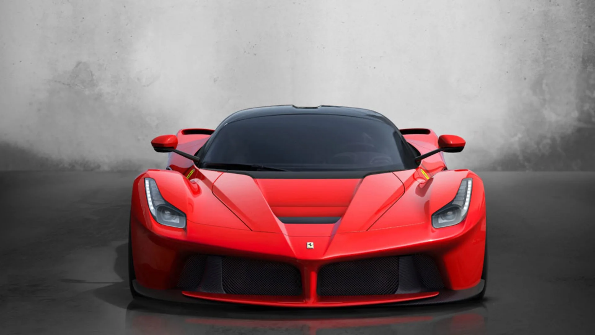 Limitada a 499 unidades no mundo, a LaFerrari combina motor V12 e sistema híbrido, entregando desempenho extremo e exclusividade que poucos países conseguem sequer registrar.