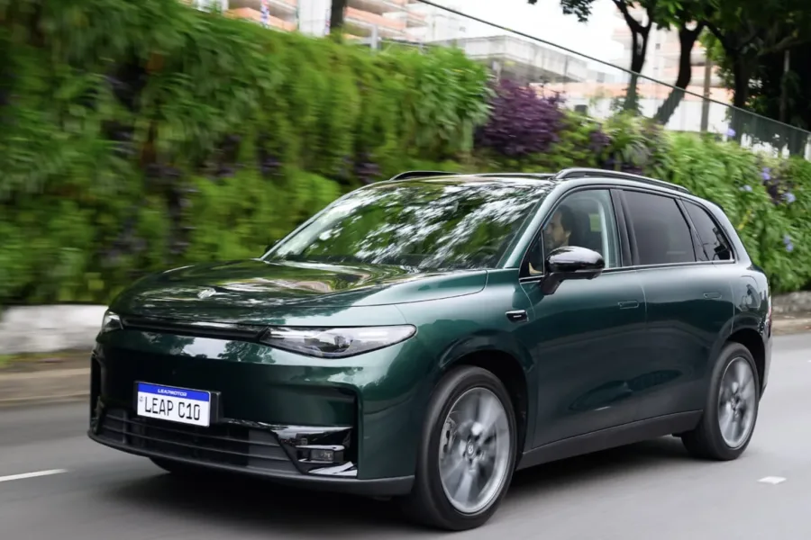 Fiat, Jeep, Peugeot, Citroën e Ram vão receber sistema híbrido Reev da Leapmotor