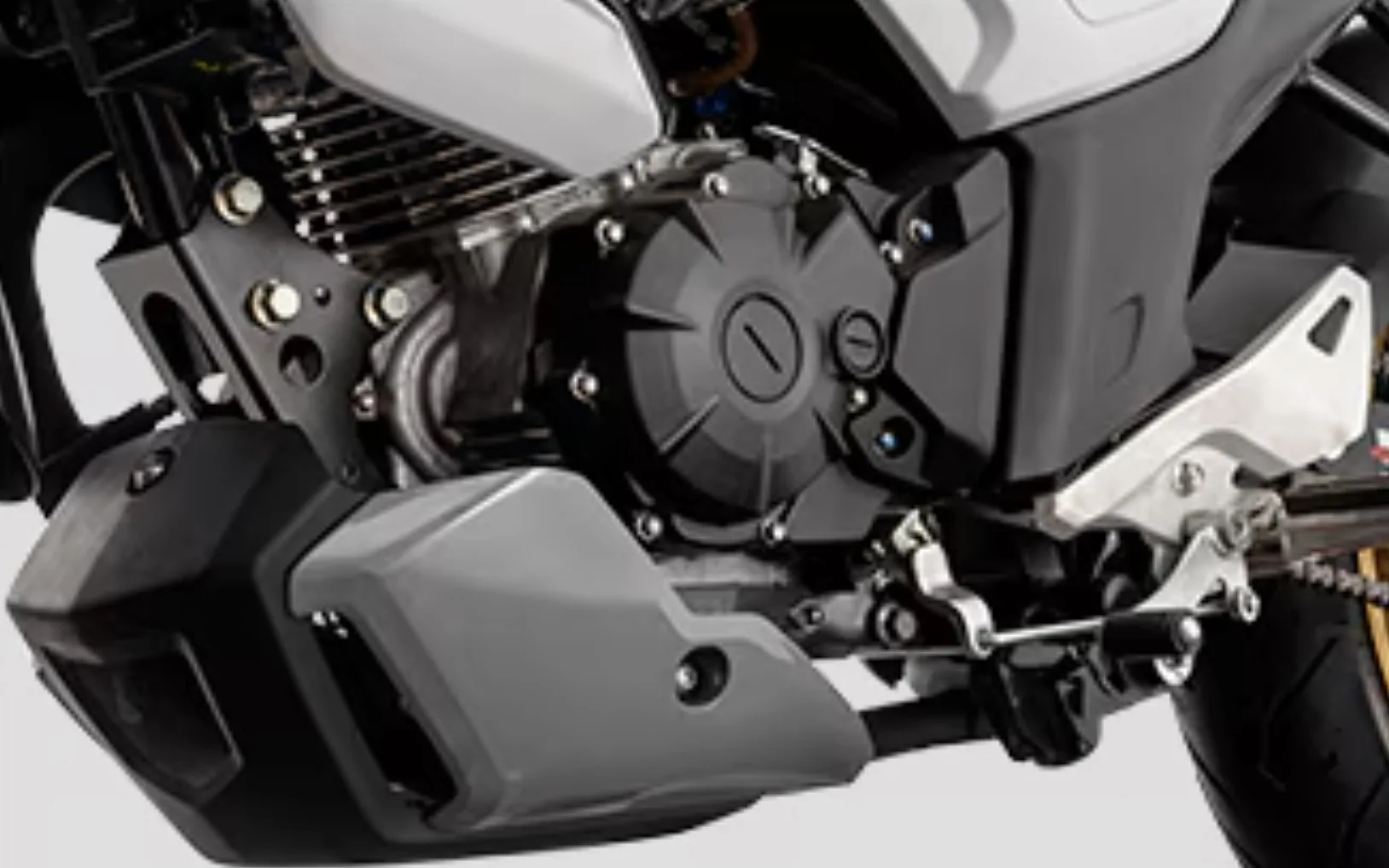 Yamaha lança a FZ15 2026 no Brasil por R$ 21.090 com novo visual, painel conectado ao Y-Connect, motor 150 cc BlueFlex, ABS e foco em economia urbana.