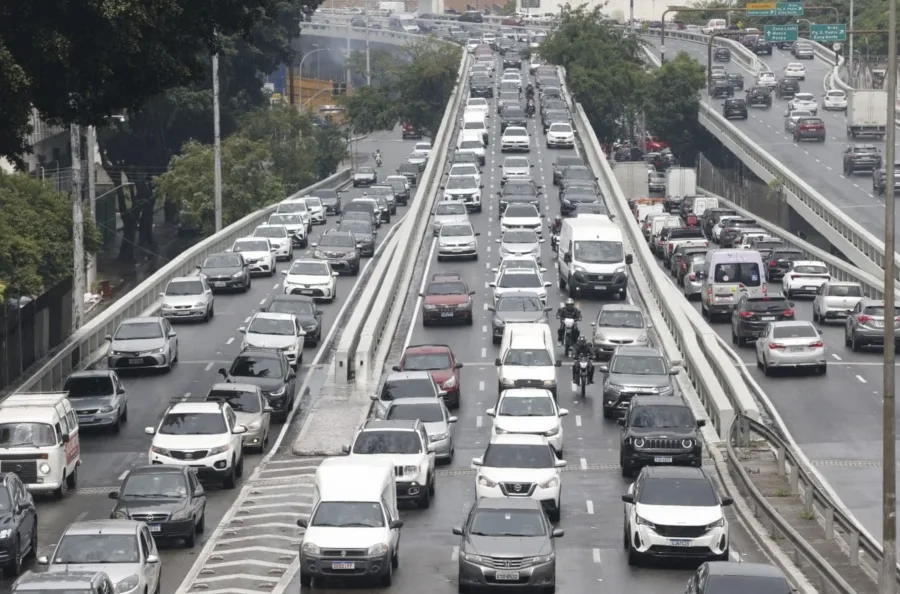 IPVA 2026 SP: Carros valorizaram e imposto ficou mais caro; veja valor venal e calendário