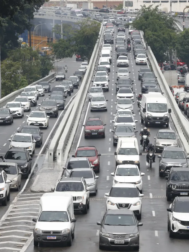 Isenção de IPVA para veículos acima de 20 anos é aprovada pela Camara