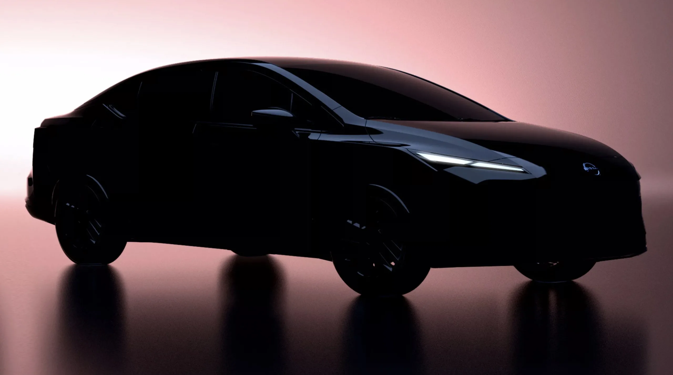 A mecânica ainda é incógnita. O motor 1.6 aspirado pode seguir, mas o 1.0 turbo brasileiro surge como opção. A aposta final define custo, uso diário e posicionamento.