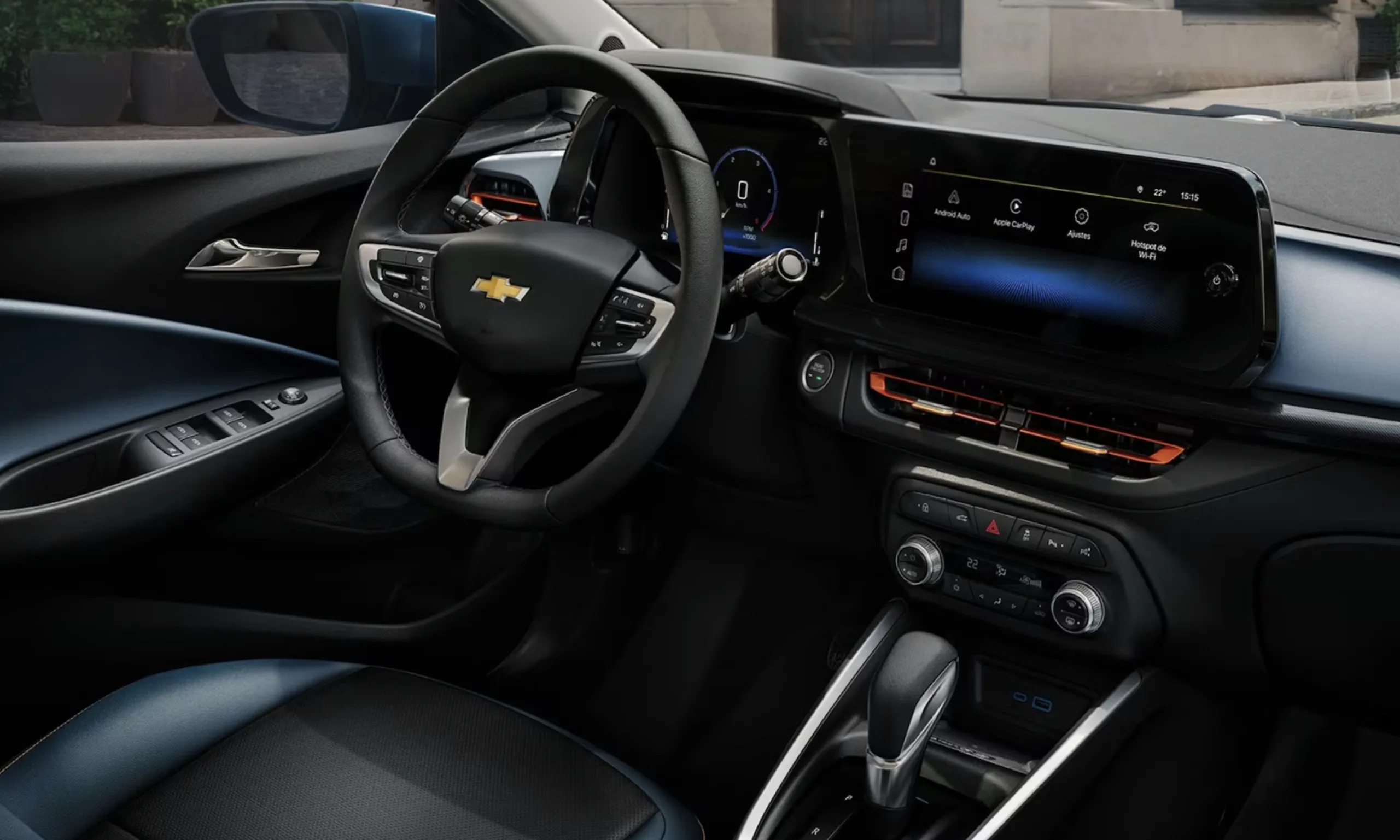 Onix, Onix Plus, Spin e Tracker tiveram novos preços em dezembro, com altas pontuais, versões sem reajuste e queda de R$ 90 no Tracker LS, confirmando estratégia cautelosa da Chevrolet.