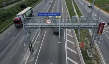 Pedágio free flow começa a operar na Dutra e muda cobrança na pista expressa