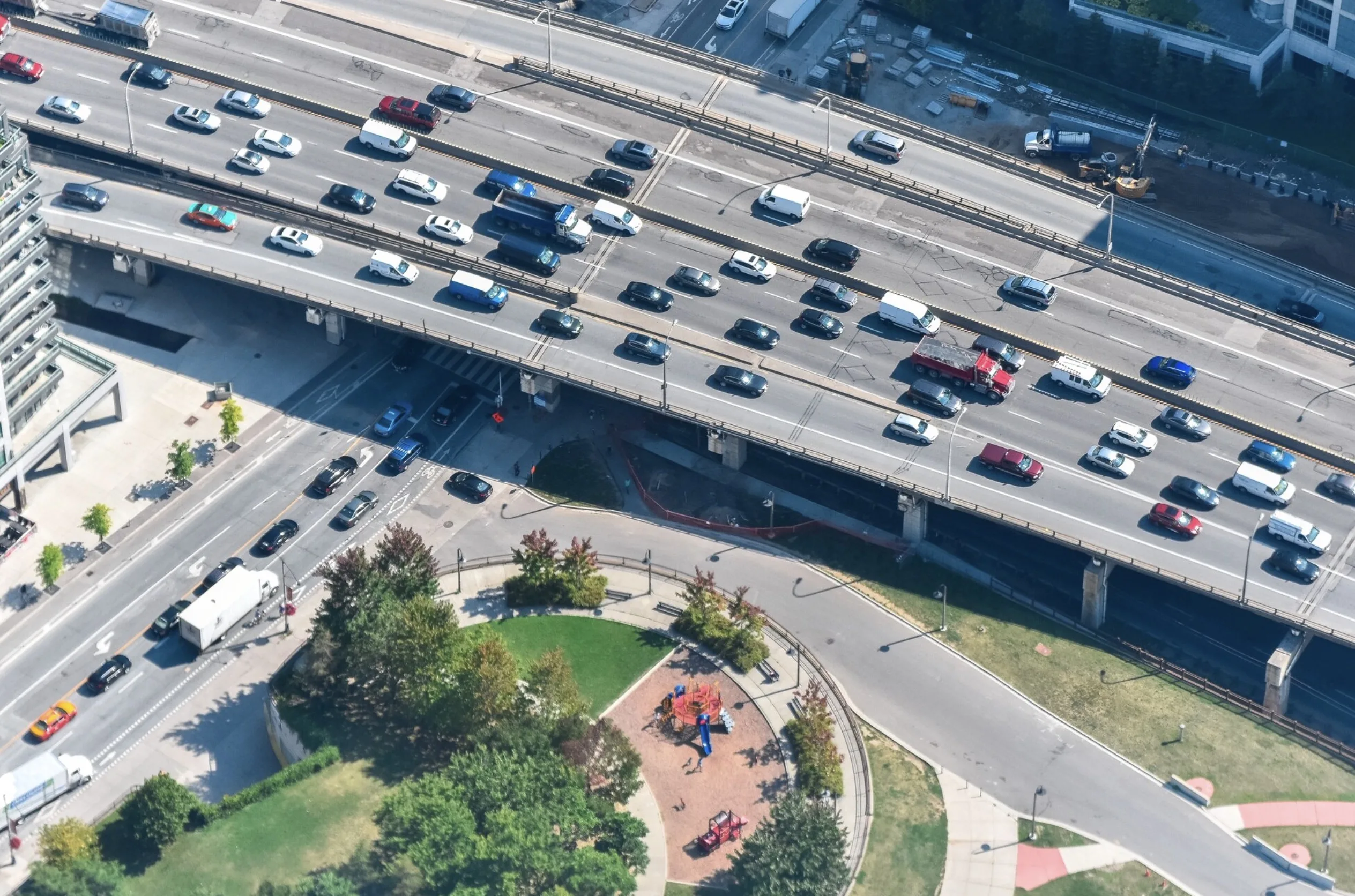 SP define datas do IPVA 2026 com desconto de 3% na cota única, vencimentos por placa, parcelamento de até 5 vezes e regras específicas para caminhões.