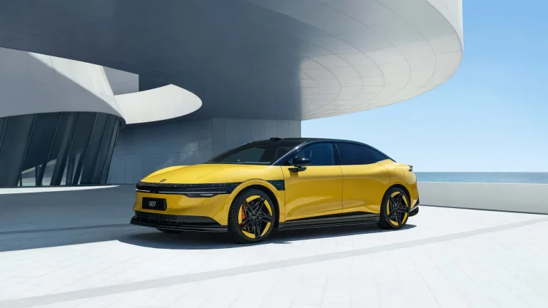 Zeekr 007 é registrado no Brasil e conta com autonomia de 700 km para encarar o BYD Seal