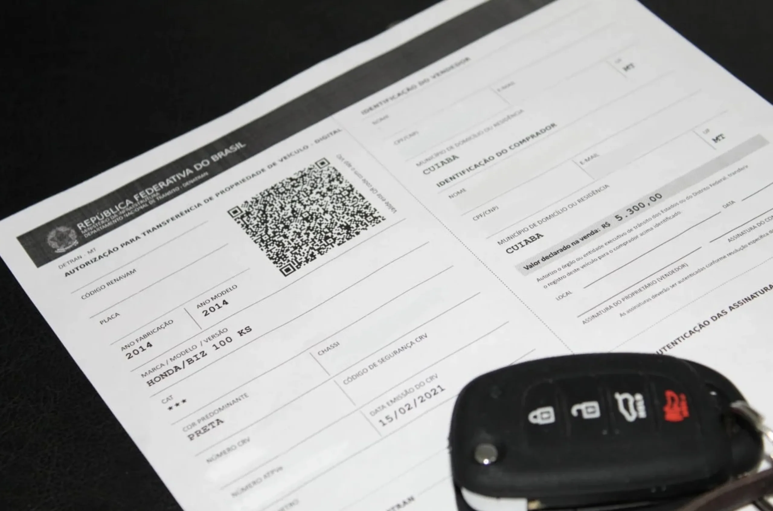 São Paulo autoriza pagar o licenciamento 2026 antes do calendário oficial, com taxa única de R$ 174,08, CRLV digital e risco de multa, pontos e apreensão.