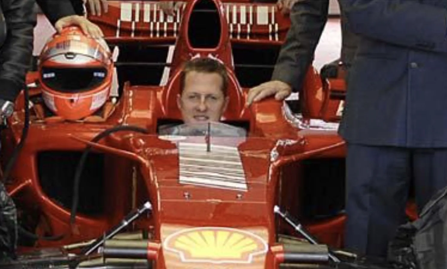 Jornal britanico diz que Schumacher deixou de ficar acamado e passou a circular em cadeira de rodas em casa, na Suica, apos leve melhora 12 anos apos acidente - Foto: Handler / Wikipedia