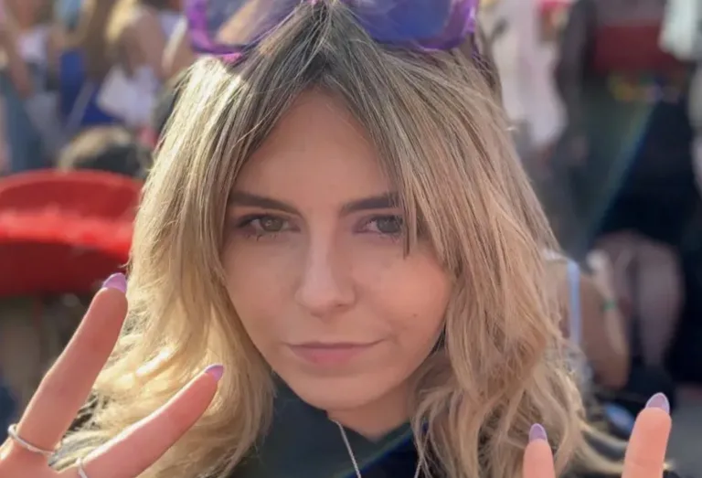 Médicos trataram como “hormonal”, dois anos depois adolescente morreu de câncer aos 17 anos