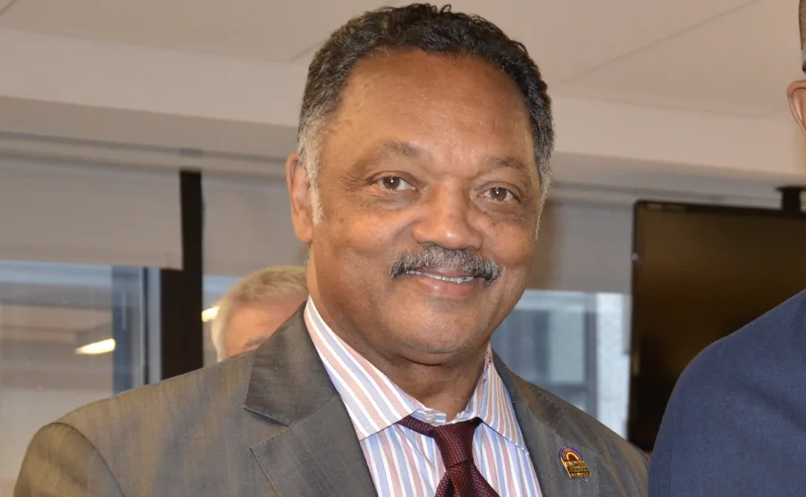 Jesse Jackson morreu aos 84 anos e encerra um dos capítulos centrais da luta por direitos civis nos EUA