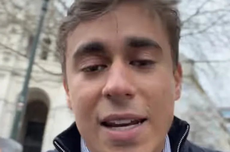 Nikolas Ferreira reage a Eduardo Bolsonaro e expõe racha público no entorno de Bolsonaro na Papuda